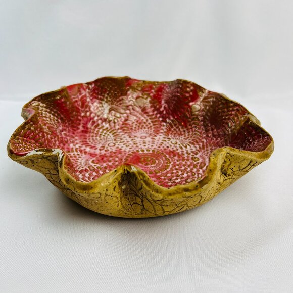 Handcrafted Ruffled Studio Art Pottery Bowl Red/Pink Intricate Lace Pattern 9” - Picture 9 of 9